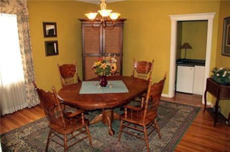 La Boheme Restaurant & B&B Edmonton Chambre photo